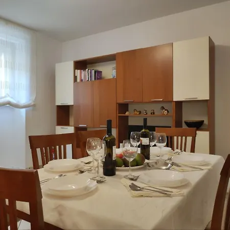 Casa Centro アパート ガリポリ